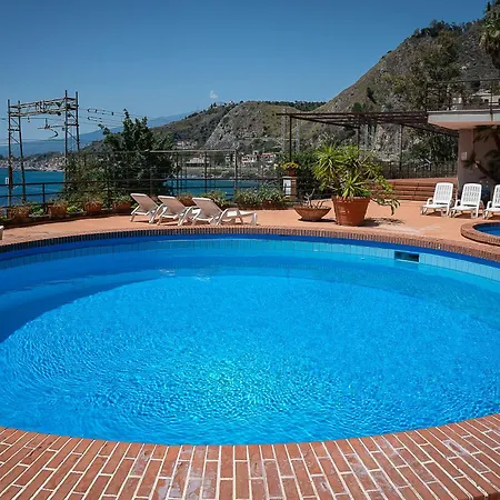 Mare Taormina